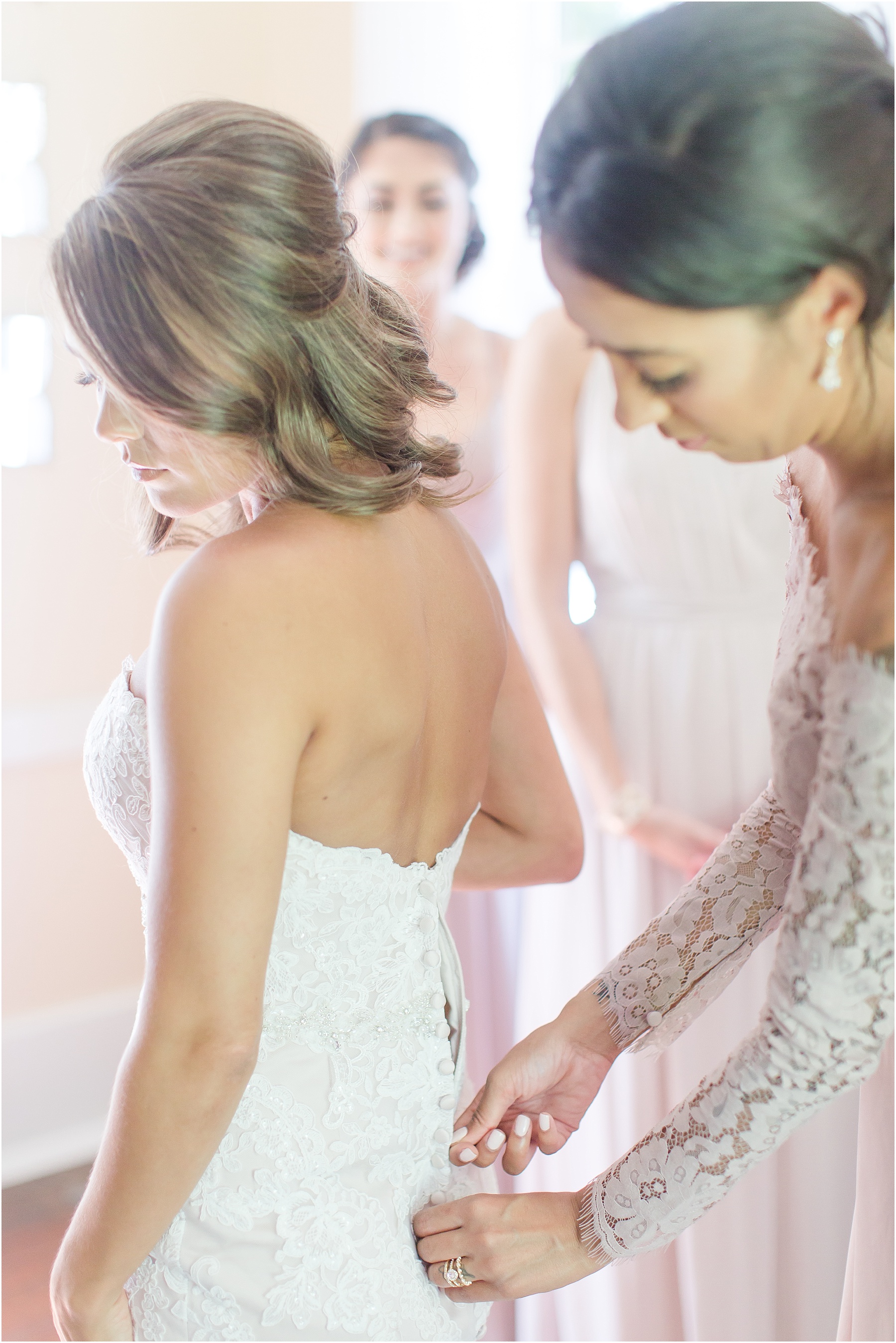 classic wedding details bride getting ready bakery 105