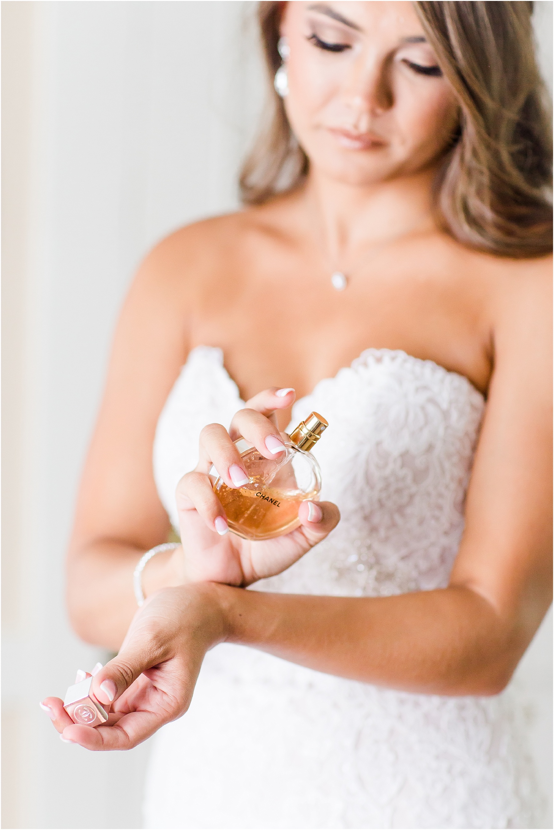 classic wedding details bride getting ready bakery 105